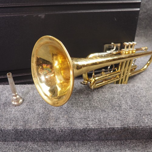 Bundy trumpet ready play - ready,